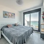 House With Rooftop Terrace, Views And Pool, Дом отдыха Нерха