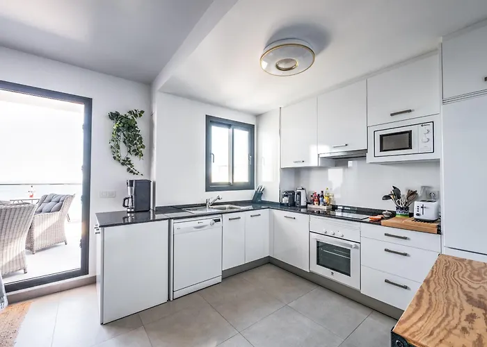 House With Rooftop Terrace, Views And Pool,