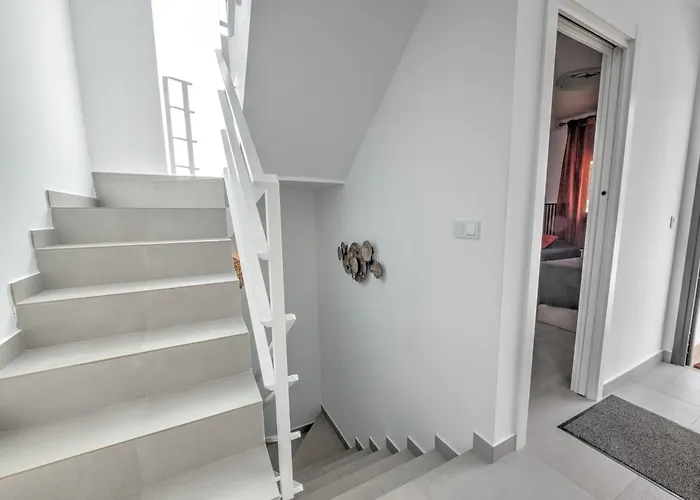 Дом отдыха House With Rooftop Terrace, Views And Pool, Нерха