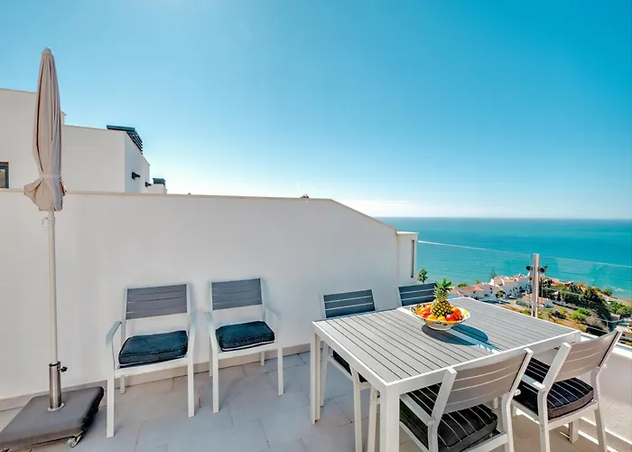 House With Rooftop Terrace, Views And Pool,