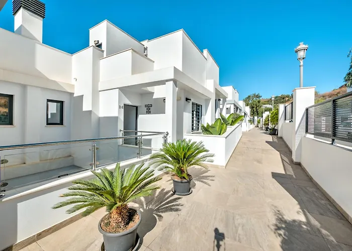 House With Rooftop Terrace, Views And Pool, *