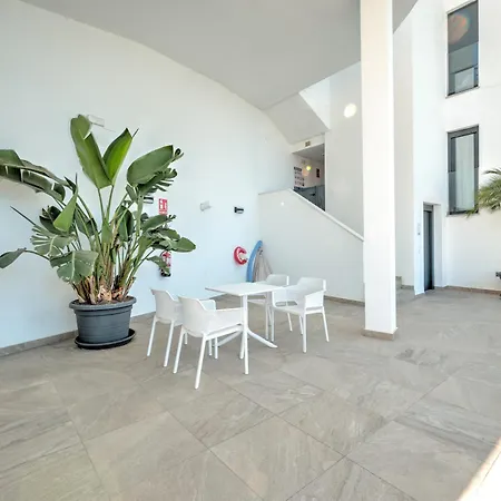 Ferienhaus House With Rooftop Terrace, Views And Pool, Nerja