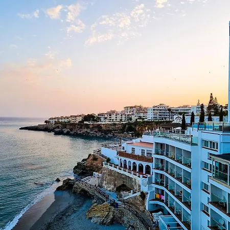 House With Rooftop Terrace, Views And Pool, Holiday home